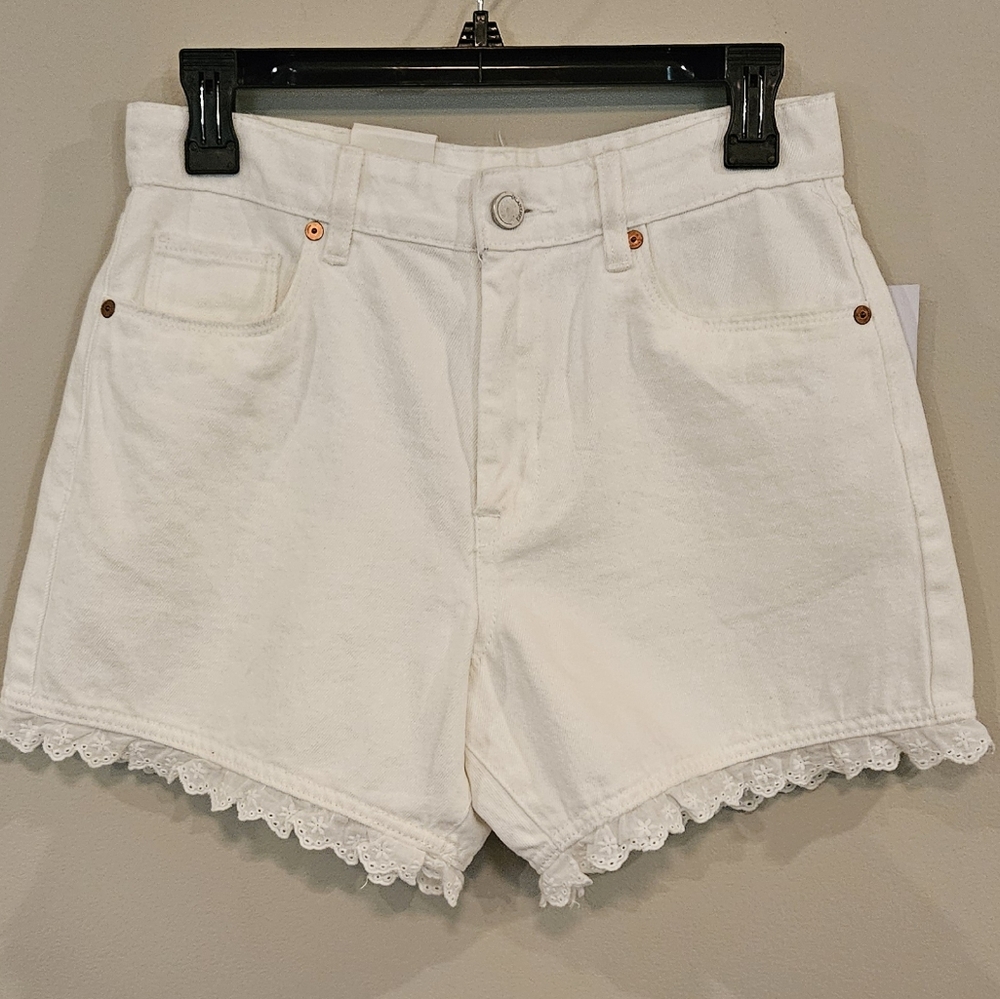 NWT BLANKNYC Denim Shorts: White W/ White Eyelet‎ Trim: Size- 27